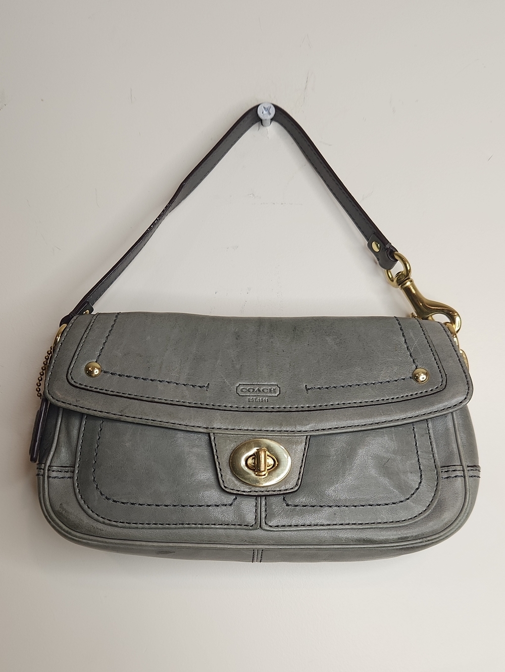 Coach light Gray Leather Turnlock Shoulder Bag Gold Hardware Classic Small Purse - Picture 2 of 13